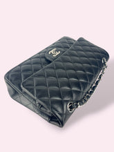 Carica l'immagine nel visualizzatore di Gallery, CHANEL CLASSIC FLAP 25 nera
