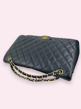 Carica l&#39;immagine nel visualizzatore di Gallery, CHANEL MAXI JUMBO SINGLE FLAP
