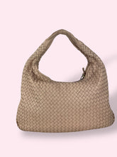 Carica l'immagine nel visualizzatore di Gallery, BOTTEGA VENETA HOBO VINTAGE

