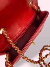 Carica l'immagine nel visualizzatore di Gallery, CHANEL DIANA VINTAGE 25
