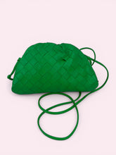 Carica l'immagine nel visualizzatore di Gallery, BOTTEGA VENETA MINI POUCH
