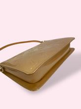 Carica l&#39;immagine nel visualizzatore di Gallery, LOUIS VUITTON POCHETTE
