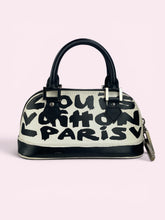 Carica l'immagine nel visualizzatore di Gallery, LOUIS VUITTON MINI ALMA GRAFFITI
