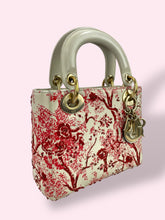 Carica l'immagine nel visualizzatore di Gallery, LADY DIOR  SMALL
