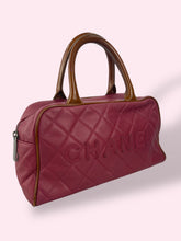 Carica l&#39;immagine nel visualizzatore di Gallery, CHANEL MINI BOSTON BAG
