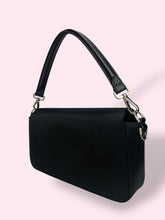 Carica l&#39;immagine nel visualizzatore di Gallery, FENDI BAGUETTE
