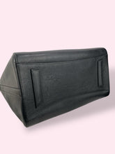 Carica l&#39;immagine nel visualizzatore di Gallery, GIVENCHY ANTIGONA
