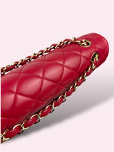 Carica l&#39;immagine nel visualizzatore di Gallery, CHANEL CLASSIC FLAP ROSSO FRAGOLA
