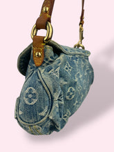Carica l&#39;immagine nel visualizzatore di Gallery, LOUIS VUITTON BAGGY BAG DENIM
