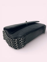 Carica l'immagine nel visualizzatore di Gallery, CHANEL FLAP BAG CHAIN
