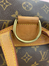 Carica l&#39;immagine nel visualizzatore di Gallery, LOUIS VUITTON ZAINO
