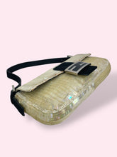 Carica l&#39;immagine nel visualizzatore di Gallery, FENDI BAGUETTE
