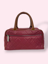 Carica l&#39;immagine nel visualizzatore di Gallery, CHANEL MINI BOSTON BAG
