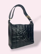 Carica l'immagine nel visualizzatore di Gallery, CHANEL CHOCOLATE BAR
