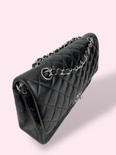 Carica l&#39;immagine nel visualizzatore di Gallery, CHANEL CLASSIC FLAP NERA

