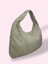 Carica l&#39;immagine nel visualizzatore di Gallery, BOTTEGA VENETA JODIE VINTAGE
