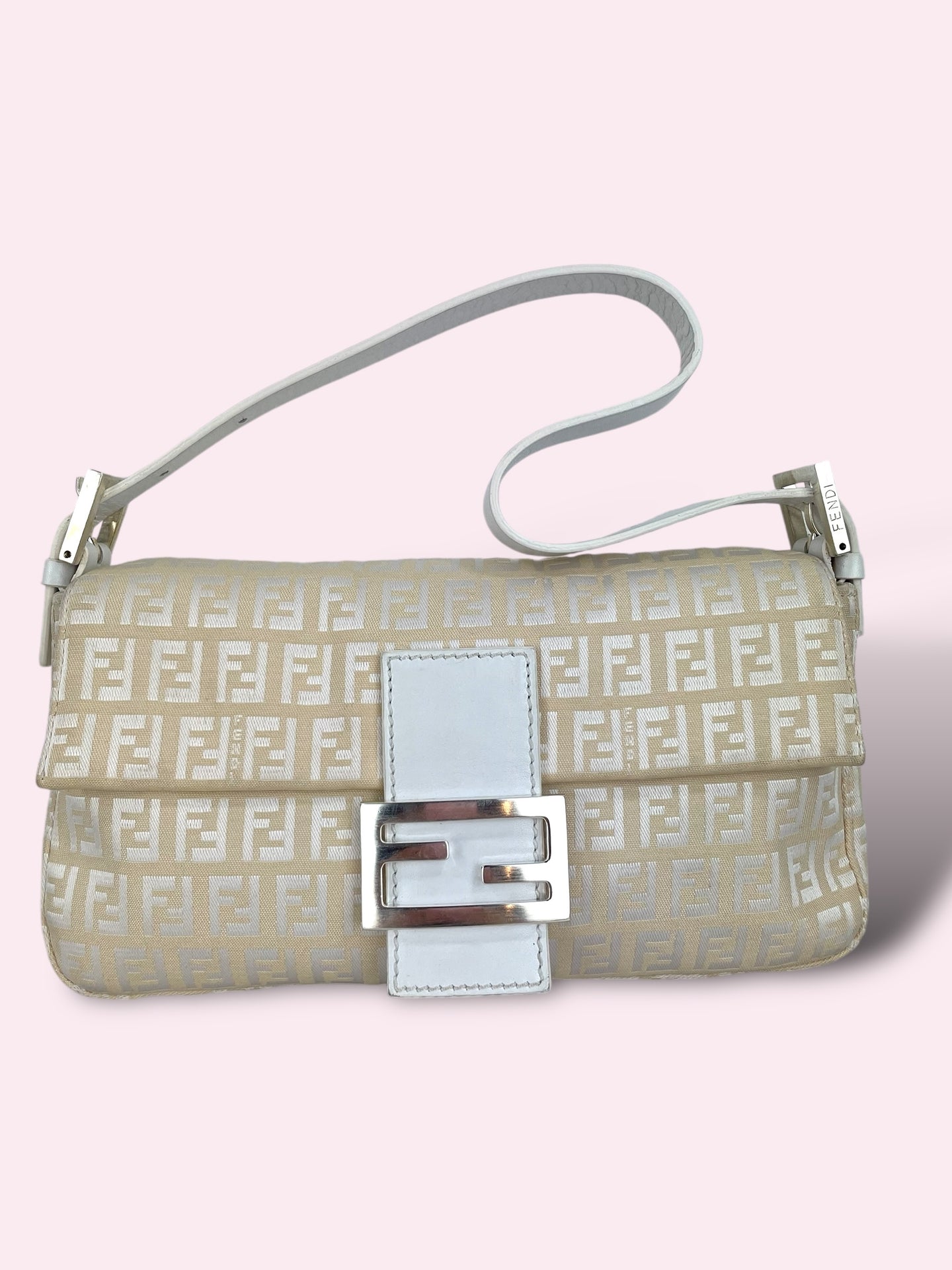 FENDI BAGUETTE BEIGE