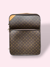 Carica l&#39;immagine nel visualizzatore di Gallery, LOUIS VUITTON TROLLEY

