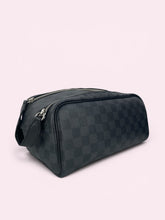Carica l'immagine nel visualizzatore di Gallery, LOUIS VUITTON BEAUTY
