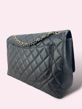 Carica l&#39;immagine nel visualizzatore di Gallery, CHANEL MAXI JUMBO SINGLE FLAP
