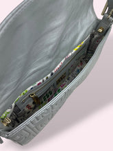Carica l'immagine nel visualizzatore di Gallery, FENDI BAGUETTE LIMITED EDITION
