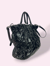 Carica l'immagine nel visualizzatore di Gallery, PRADA SHOPPER IN VERNICE
