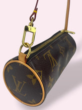 Carica l'immagine nel visualizzatore di Gallery, LOUIS VUITTON MINI PAPILLON
