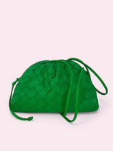 Carica l'immagine nel visualizzatore di Gallery, BOTTEGA VENETA MINI POUCH
