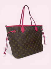 Carica l'immagine nel visualizzatore di Gallery, LV NEVERFULL MM INSIDE OUT
