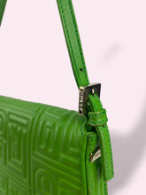 Carica l'immagine nel visualizzatore di Gallery, FENDI MINI BAGUETTE
