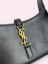 Carica l'immagine nel visualizzatore di Gallery, YSL LE 5 À 7 Nera
