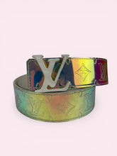 Carica l'immagine nel visualizzatore di Gallery, LV CINTURA SHAPE MONOGRAM
