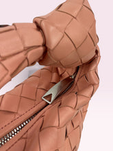 Carica l'immagine nel visualizzatore di Gallery, BOTTEGA VENETA JODIE
