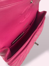 Carica l'immagine nel visualizzatore di Gallery, CHANEL CLASSIC FLAP FUCSIA
