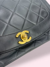 Carica l&#39;immagine nel visualizzatore di Gallery, CHANEL DIANA NERA
