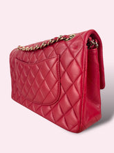 Carica l&#39;immagine nel visualizzatore di Gallery, CHANEL CLASSIC FLAP ROSSO FRAGOLA
