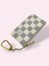 Carica l'immagine nel visualizzatore di Gallery, LOUIS VUITTON PORTAMONETE
