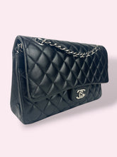 Carica l'immagine nel visualizzatore di Gallery, CHANEL CLASSIC FLAP 25 nera
