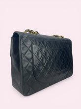 Carica l'immagine nel visualizzatore di Gallery, CHANEL MAXI LOGO
