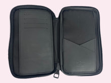 Carica l'immagine nel visualizzatore di Gallery, LOUIS VUITTON TRACOLLA LIMITED
