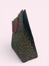 Carica l'immagine nel visualizzatore di Gallery, FENDI TOTE
