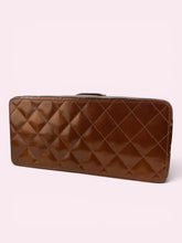 Carica l'immagine nel visualizzatore di Gallery, CAHNEL VANITY CASE
