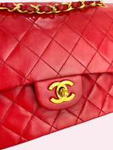 Carica l&#39;immagine nel visualizzatore di Gallery, CHANEL CLASSIC FLAP RED
