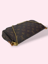Carica l&#39;immagine nel visualizzatore di Gallery, LOUIS VUITTON FAVORITE
