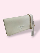 Carica l&#39;immagine nel visualizzatore di Gallery, PRADA WOC ON CHAIN
