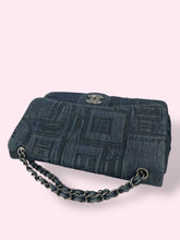 Carica l&#39;immagine nel visualizzatore di Gallery, CHANEL DENIM TIMELESS
