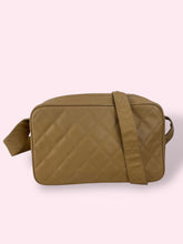 Carica l&#39;immagine nel visualizzatore di Gallery, CHANEL CAMERA BAG VINTAGE
