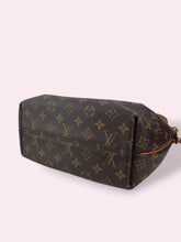 Carica l'immagine nel visualizzatore di Gallery, LOUIS VUITTON TURENNE
