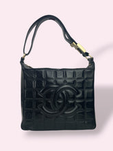 Carica l'immagine nel visualizzatore di Gallery, CHANEL CHOCOLATE BAR
