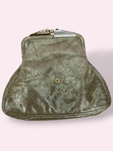 Carica l'immagine nel visualizzatore di Gallery, FENDI CLUTCH
